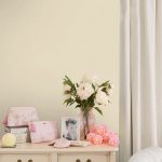 Laura Ashley 2.5L Matt Emulsion Paint Primrose White - Image 5